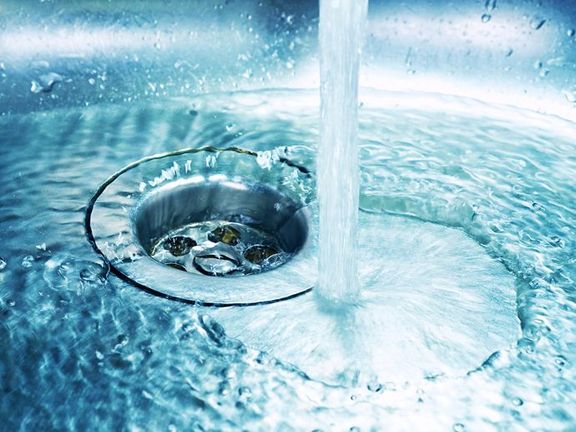 Abfluss im Waschbecken